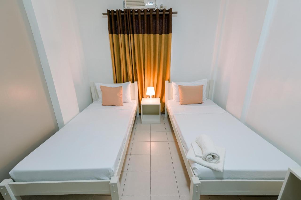 Tarasa Hostel Pasay Bagian luar foto