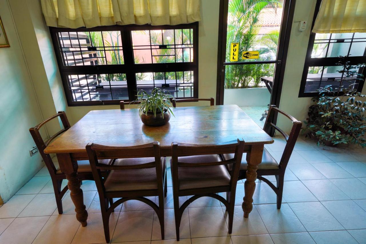 Tarasa Hostel Pasay Bagian luar foto