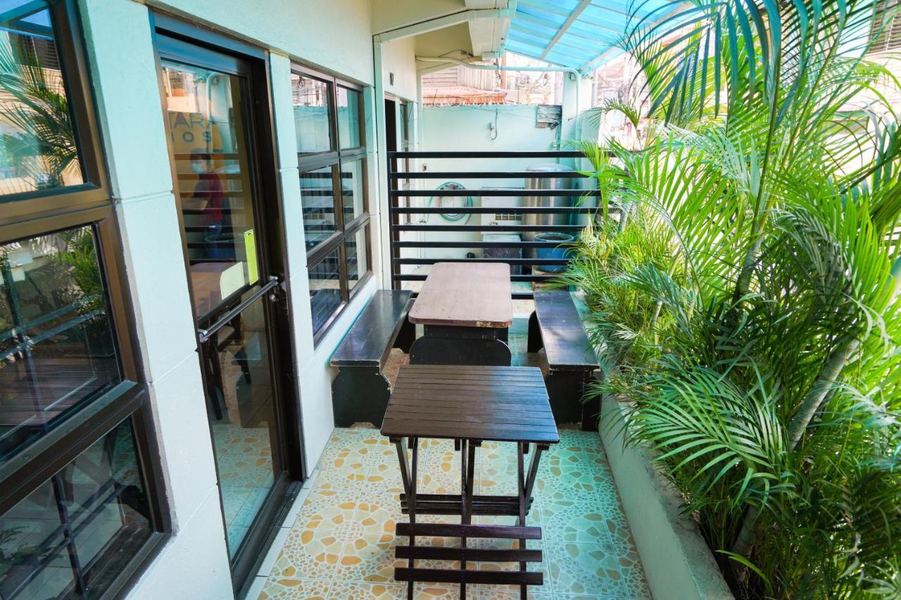 Tarasa Hostel Pasay Bagian luar foto