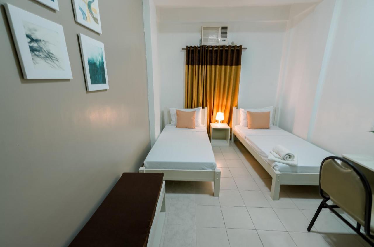 Tarasa Hostel Pasay Bagian luar foto