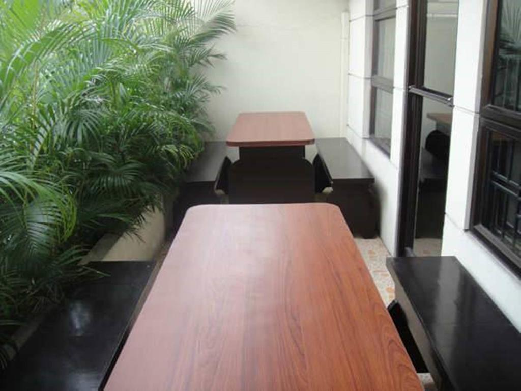 Tarasa Hostel Pasay Bagian luar foto
