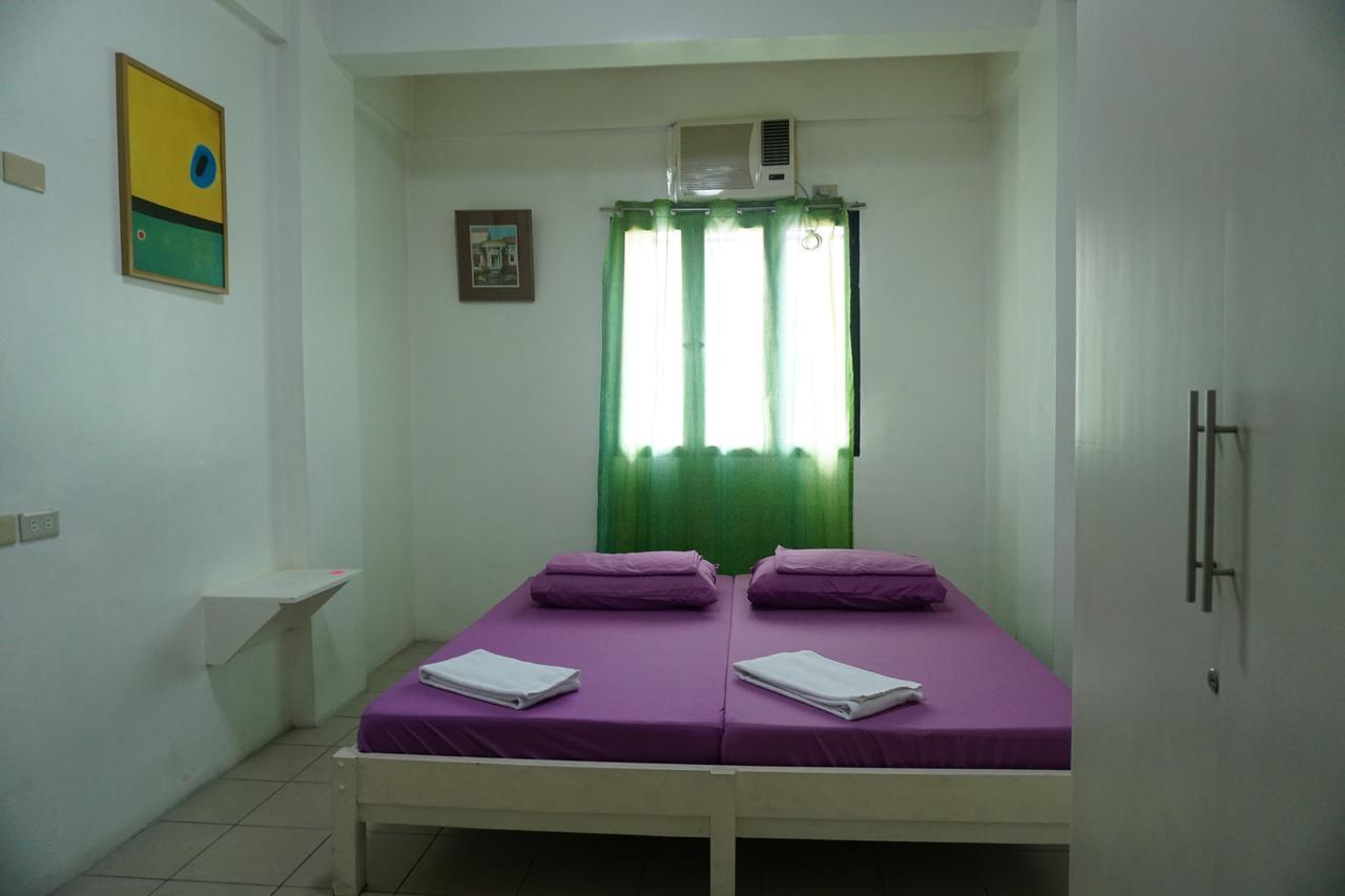 Tarasa Hostel Pasay Bagian luar foto