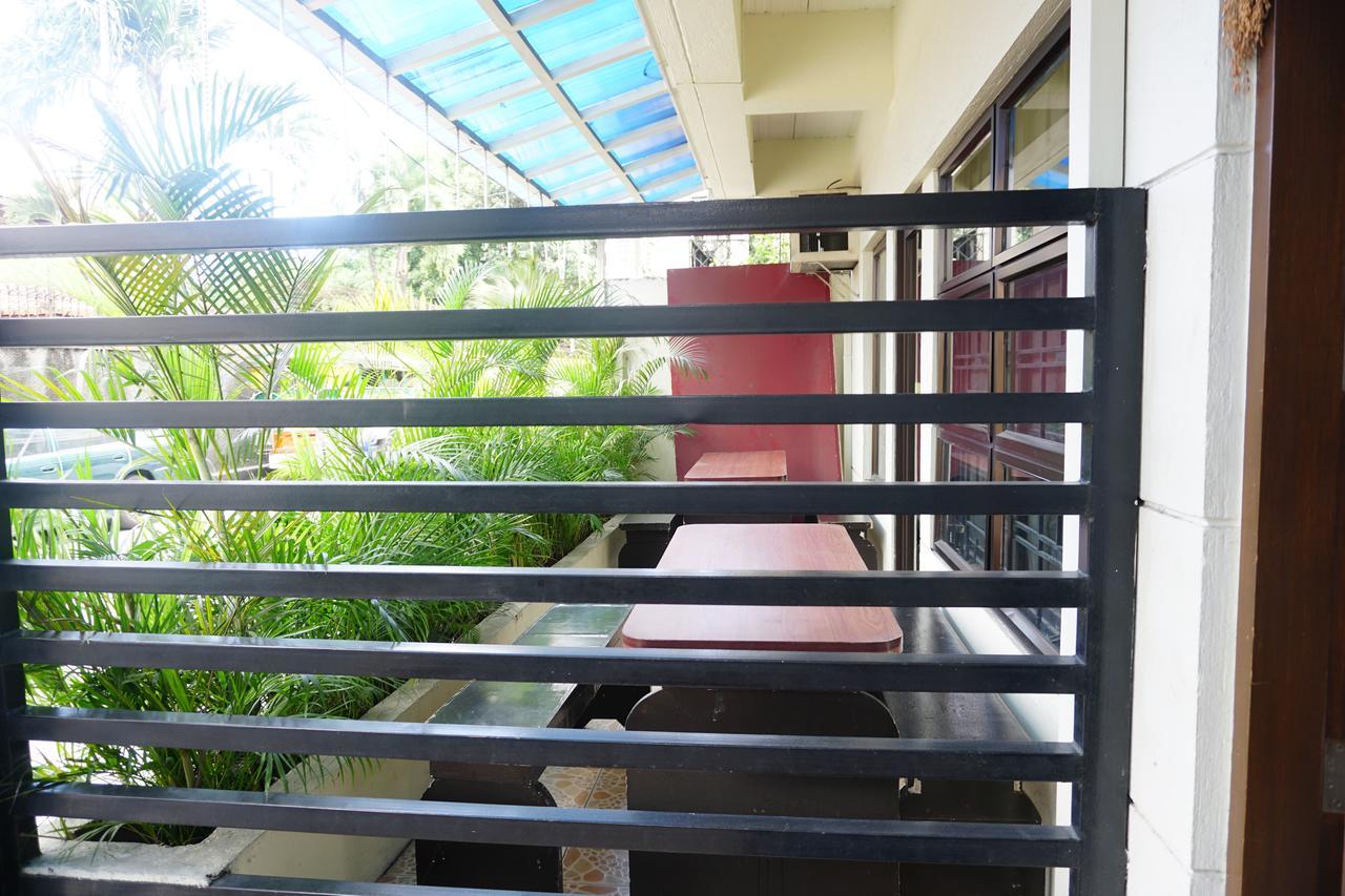 Tarasa Hostel Pasay Bagian luar foto