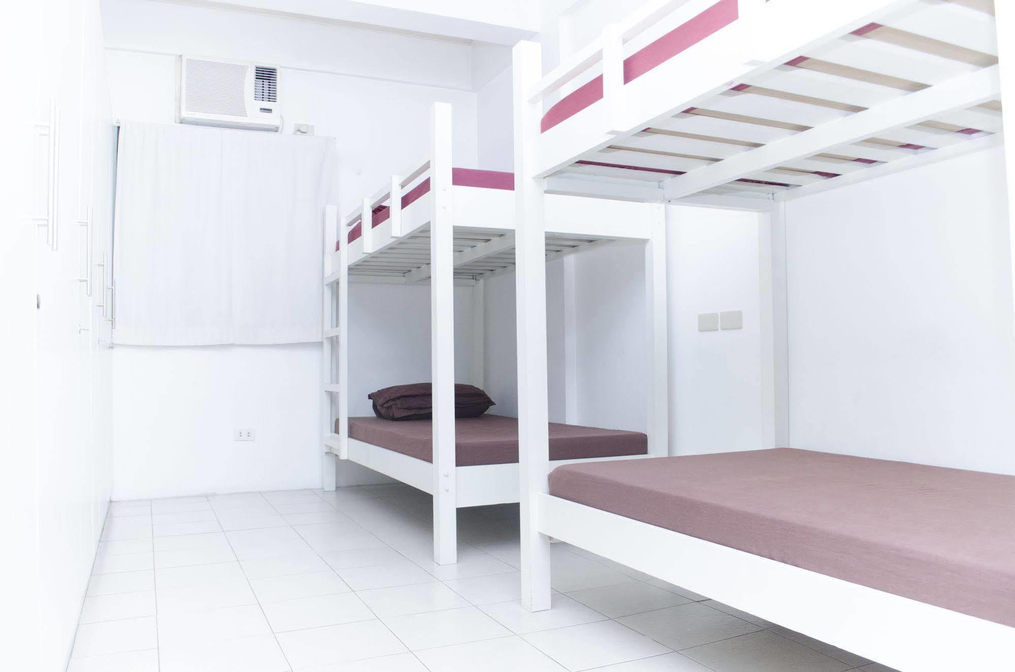Tarasa Hostel Pasay Bagian luar foto